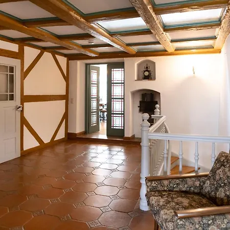 Maechenhaften In Historischem Gebaeude 12p I 4 Baeder I Sauna Zubuchbar I Pizzaofen L Garten *