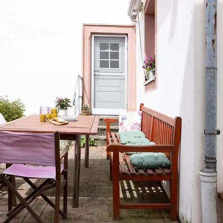 Lägenhet Maechenhaften In Historischem Gebaeude 12p I 4 Baeder I Sauna Zubuchbar I Pizzaofen L Garten *